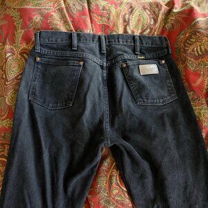 Mens Black Wrangler Straight Leg Jeans 34 x 34 Great Shape!!!